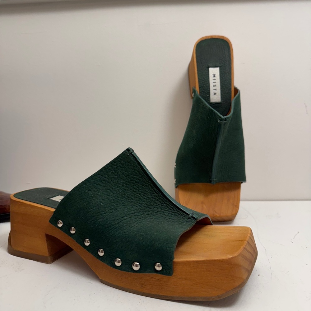 miista clogs excellent condition